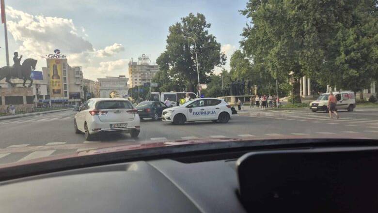 Aksident i rëndë trafiku para Parlamentit në Shkup