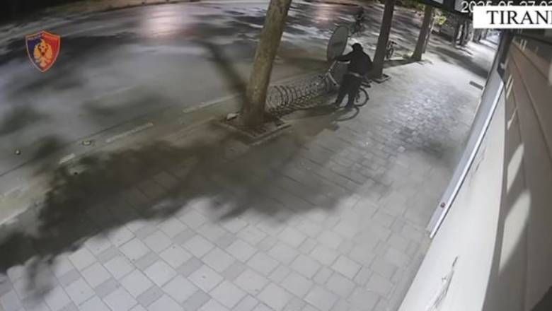 Dy burra bien në pranga në Tiranë, akuzohen për vjedhje të biçikletave dhe skuterëve elektrikë