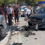 Sherr në rrugët e Vlorës: Shoferi përplas me qëllim makinën tjetër pas debatit